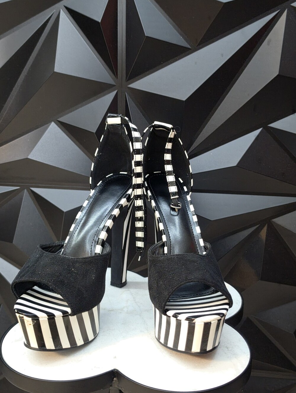 Stripe chunky platform heels